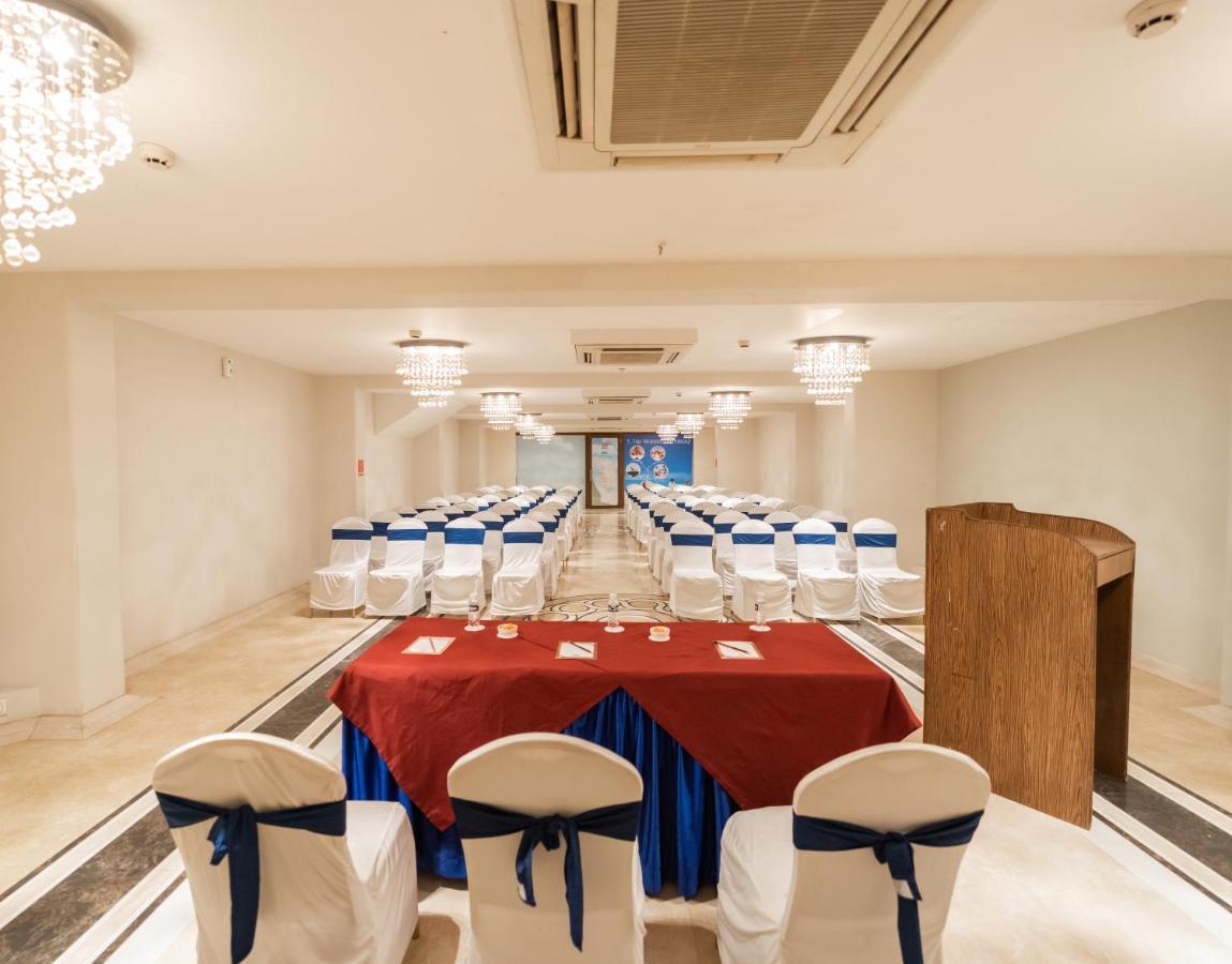 Neelams The Grand Hotel Calangute Extérieur photo