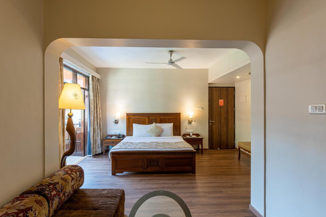 Neelams The Grand Hotel Calangute Extérieur photo