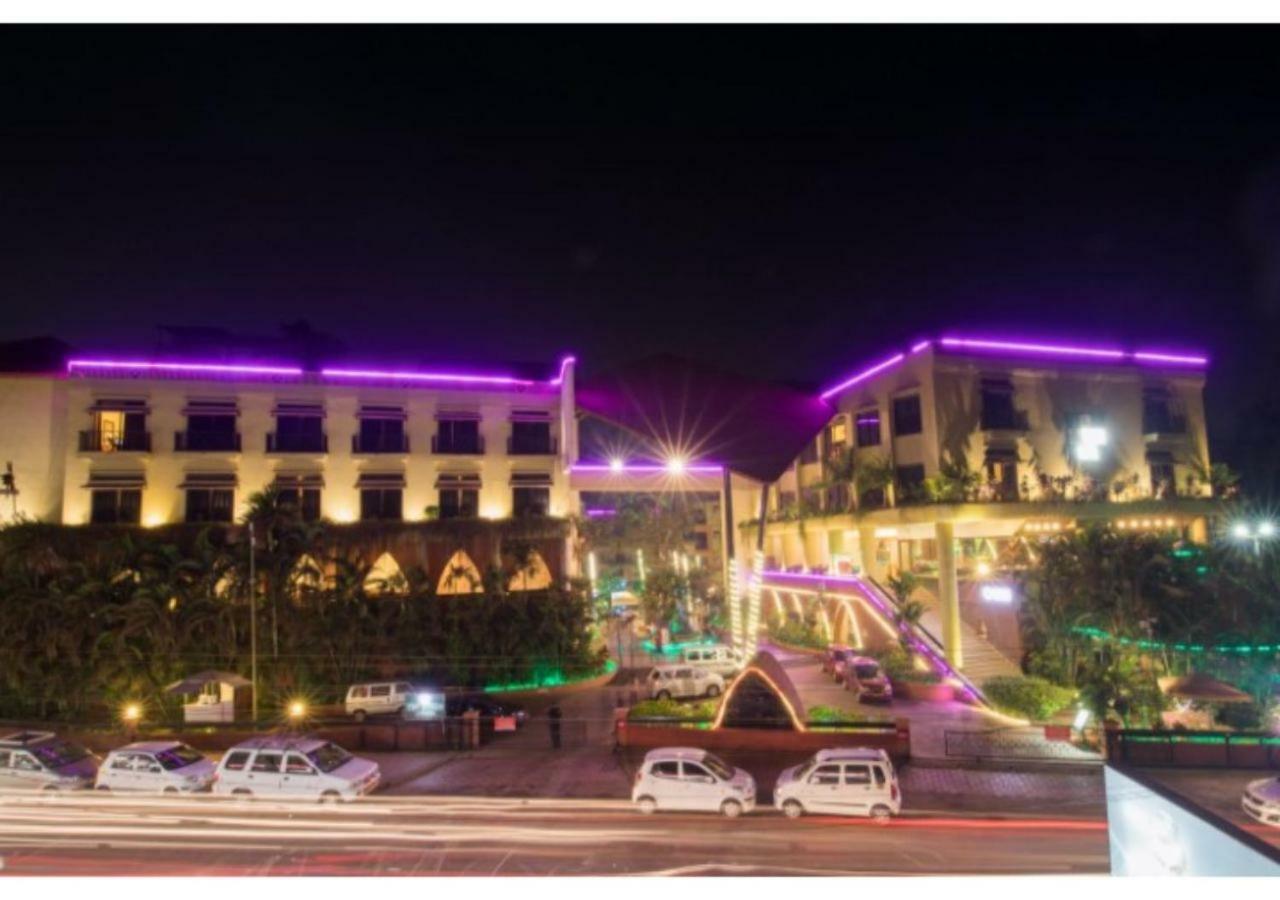 Neelams The Grand Hotel Calangute Extérieur photo