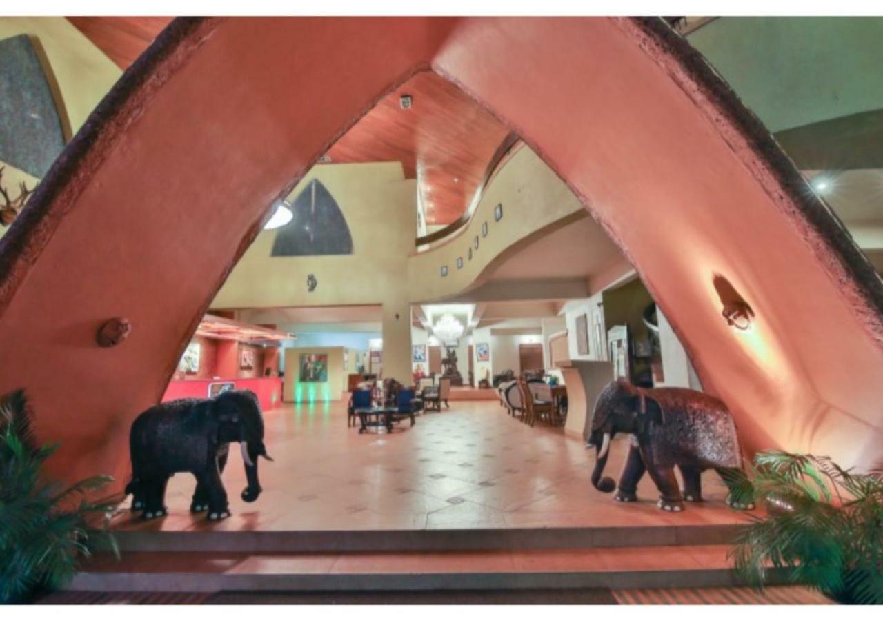 Neelams The Grand Hotel Calangute Extérieur photo